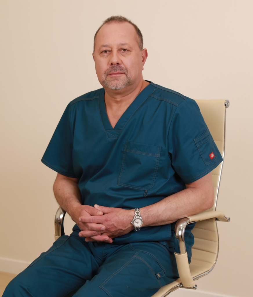 Офтальмолог Алисов