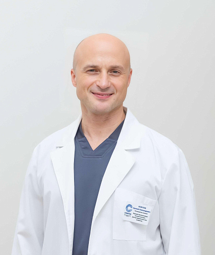 Кожухов Арсений Александрович - офтальмолог-хирург высшей категории.